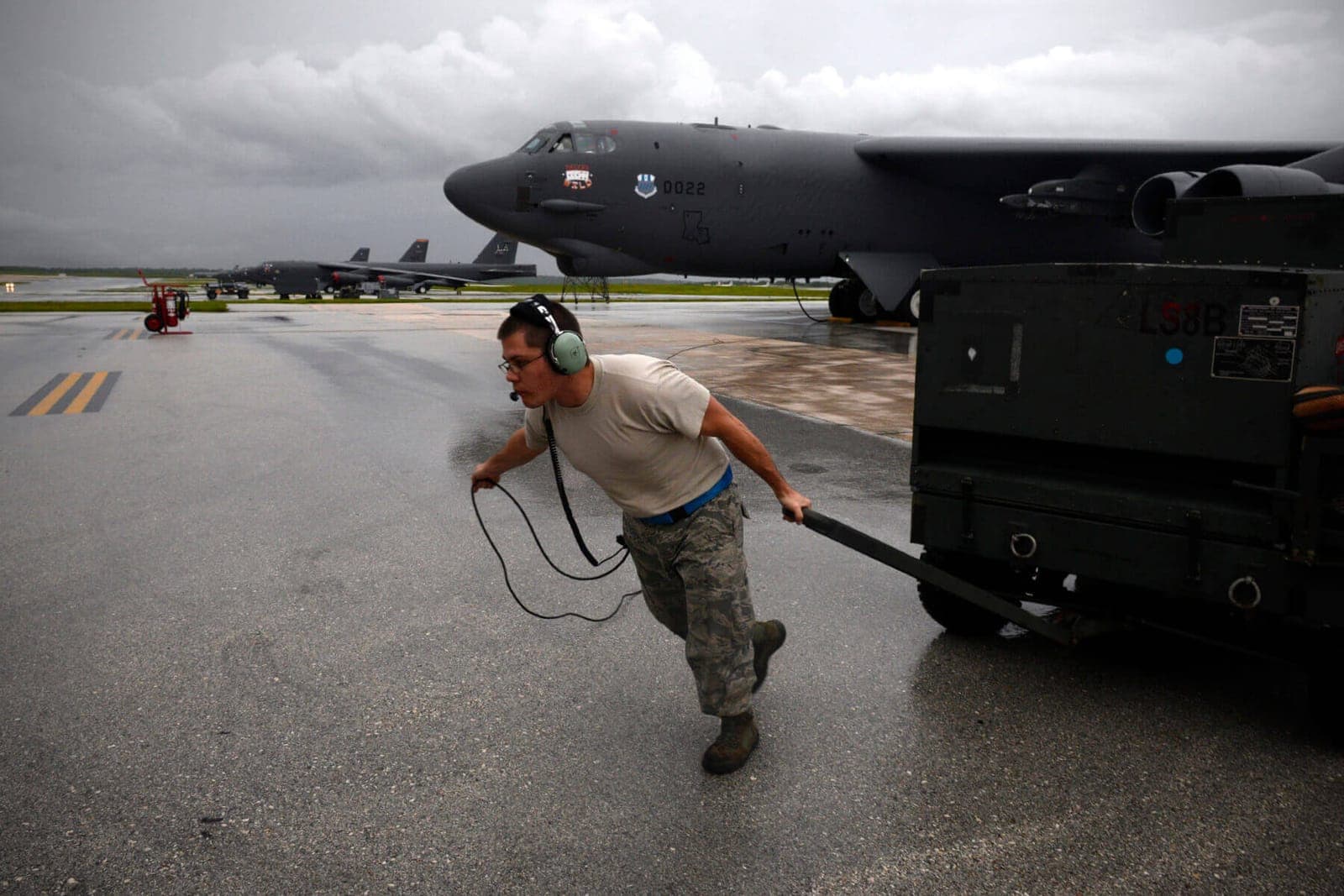 Refuel/Bomber Aircraft Maintenance (2A5X4) Airmen at work