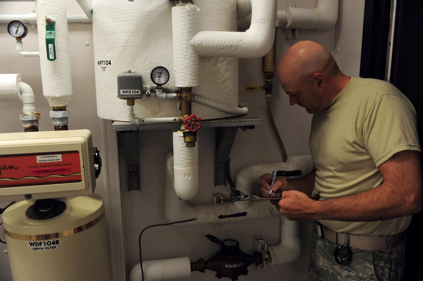 Missile and Space Facilities (2M0X3) Airmen at work