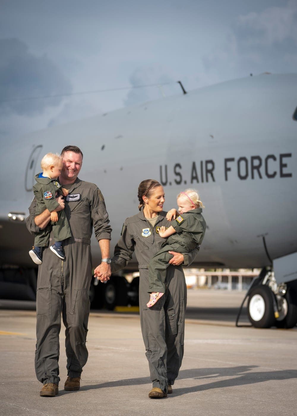 Dual-military Air Force couple in uniform on the flight line
